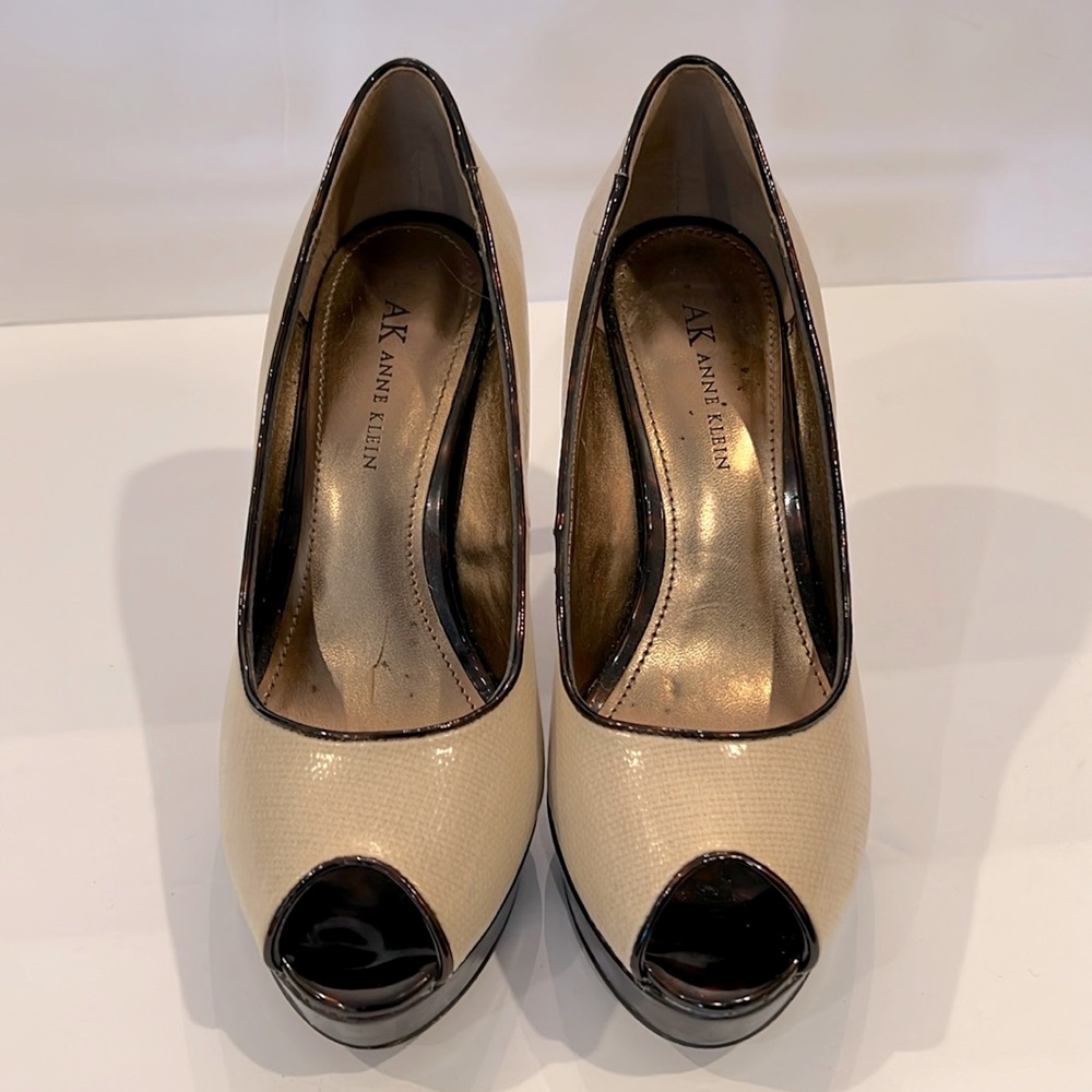 Anne Klein Sheela Peep-toe platform heels, Linen/Tortoise 7M